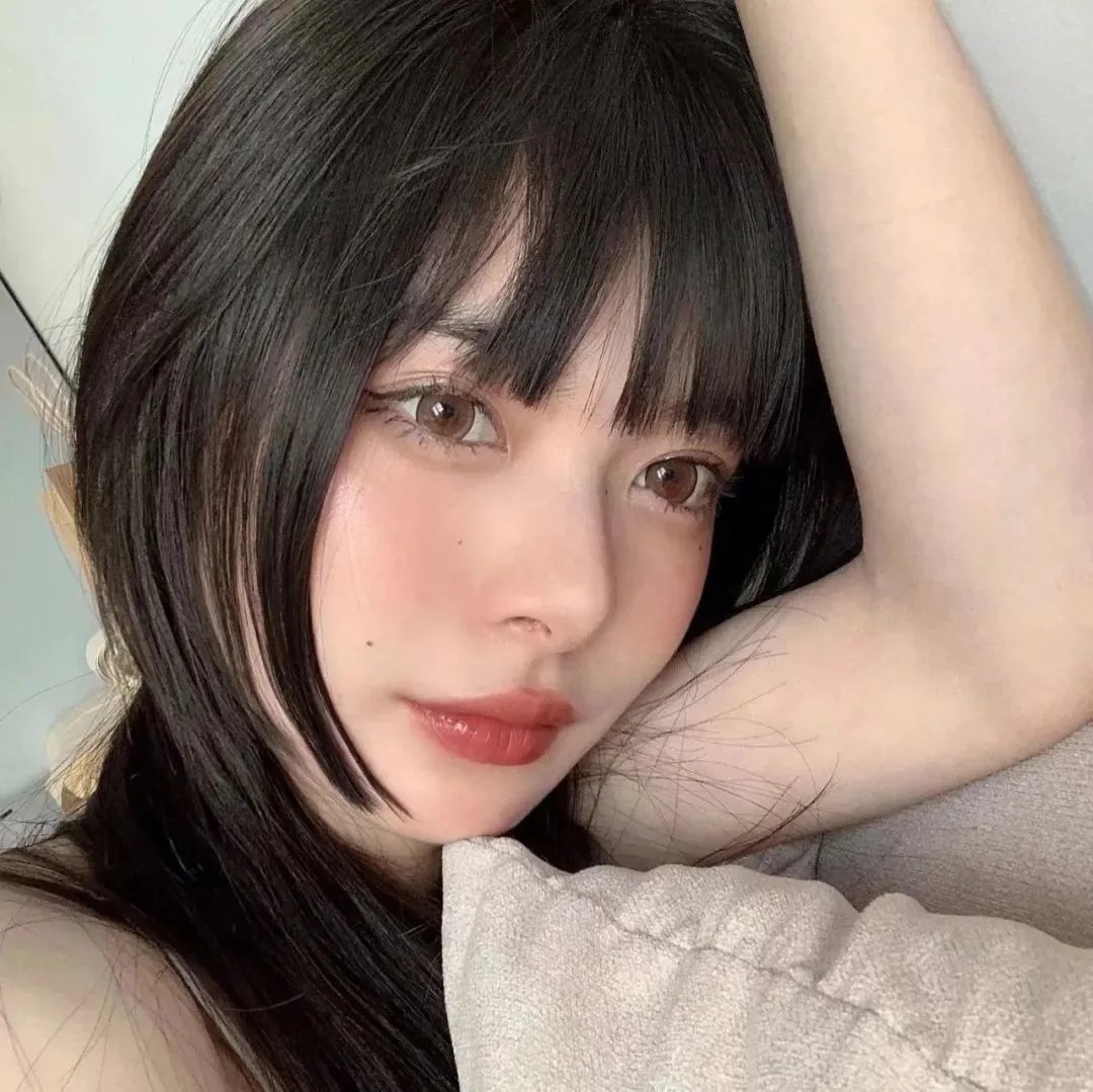 采蘑菇的夫妻